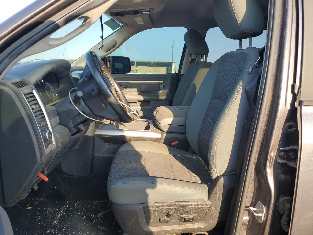 1C6RR7LT3GS253055 2016 Ram 1500 Slt