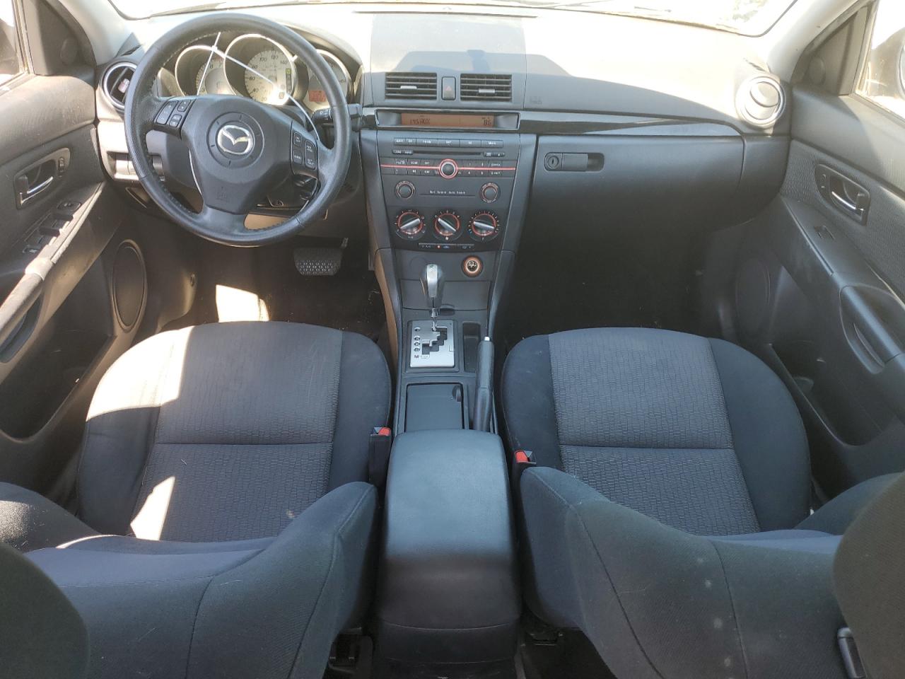 JM1BK32F181128596 2008 Mazda 3 I