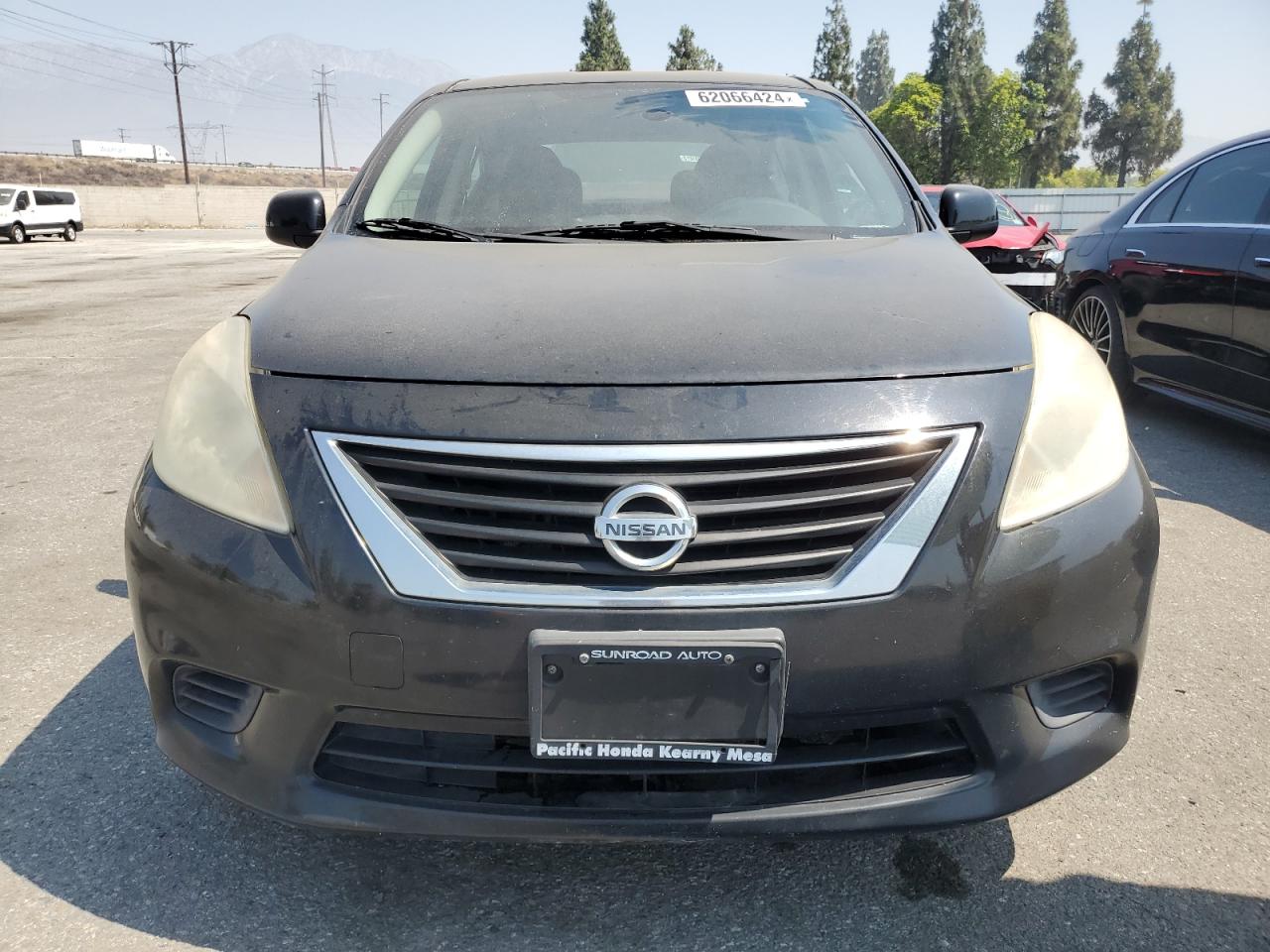 2013 Nissan Versa S vin: 3N1CN7AP7DL863876