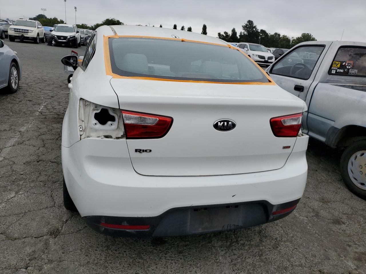 KNADM4A38E6341122 2014 Kia Rio Lx