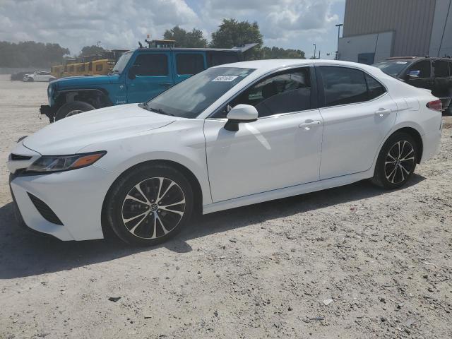 VIN 4T1B11HK9JU114702 2018 Toyota Camry, L no.1