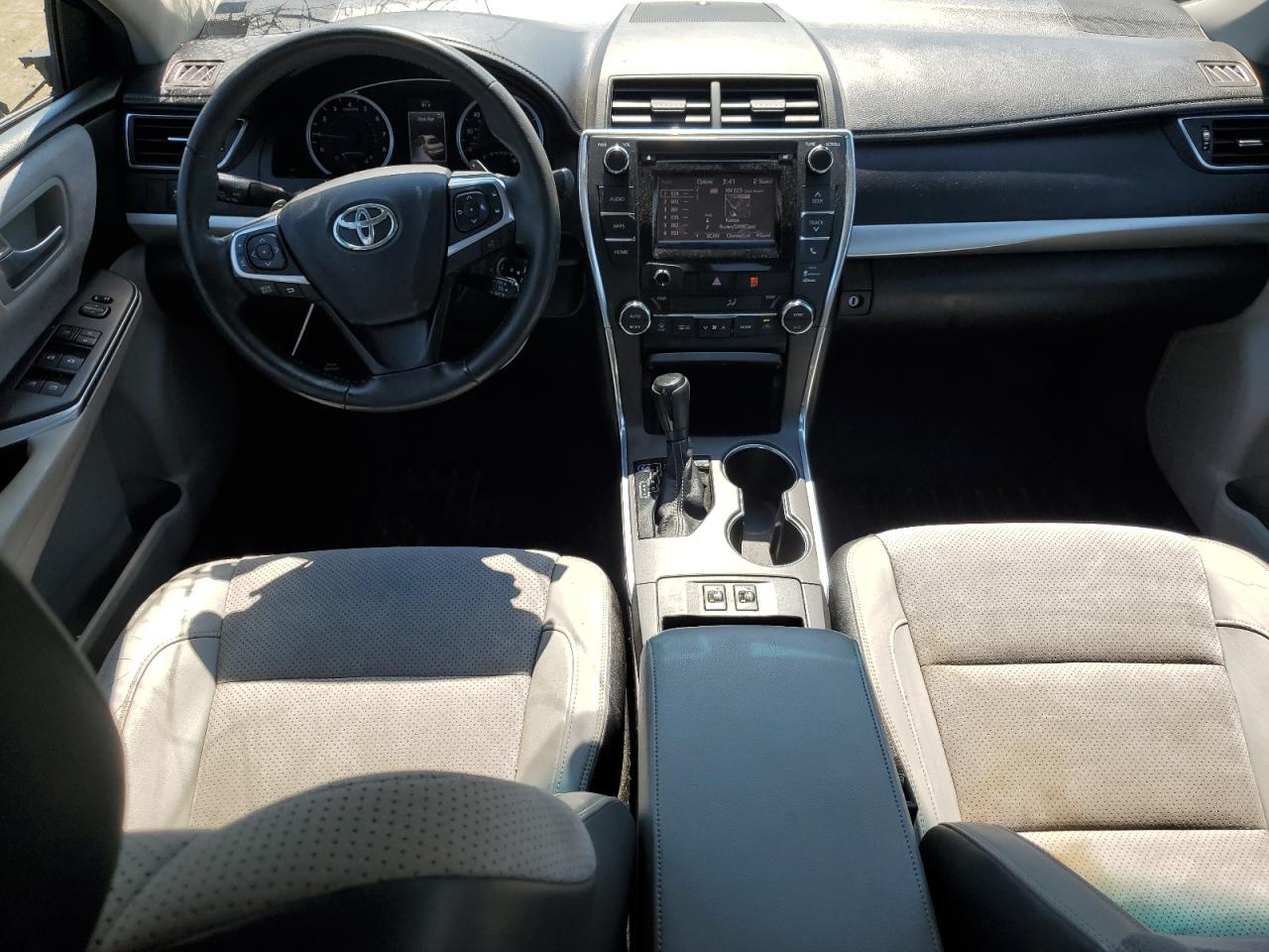 4T1BF1FK0FU874884 2015 Toyota Camry Le