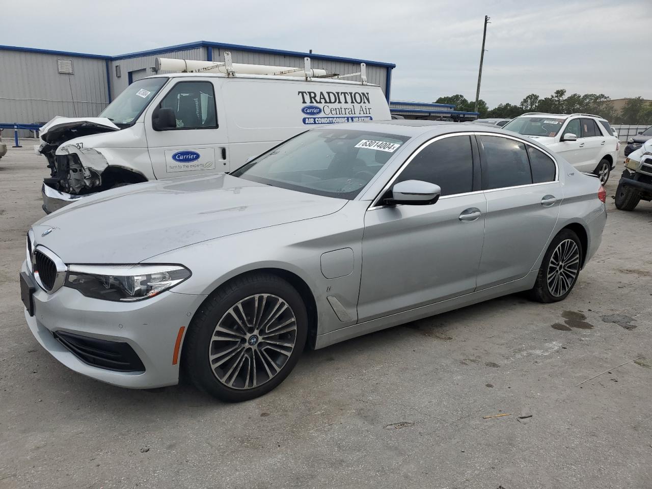 2019 BMW 530E vin: WBAJA9C58KB388970