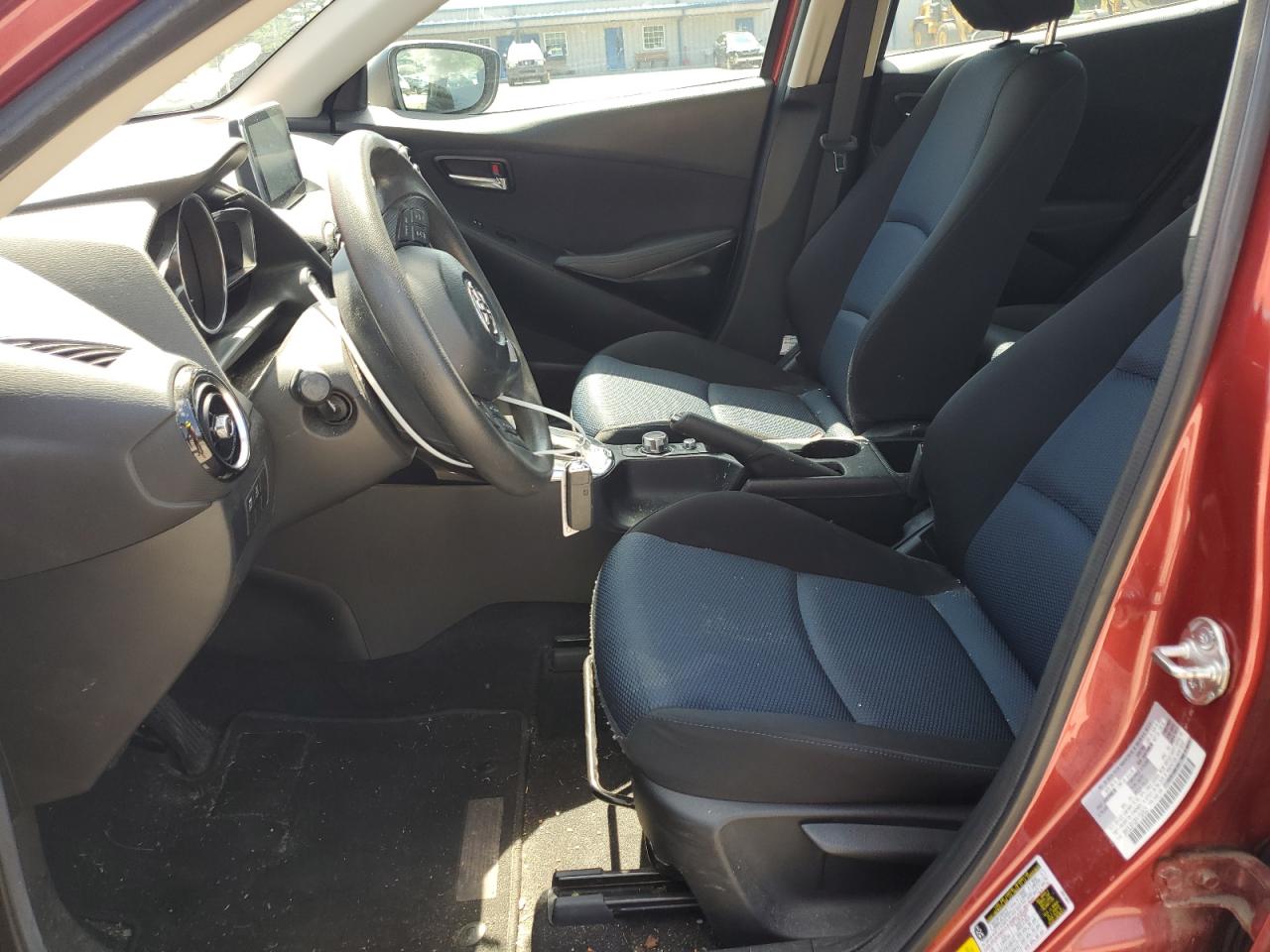 3MYDLBYV2HY152823 2017 Toyota Yaris Ia