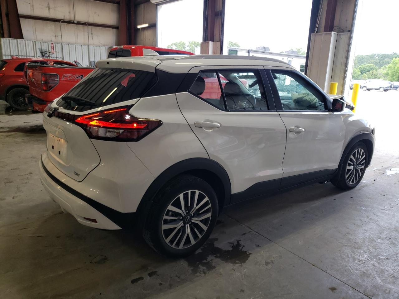 Lot #2979426627 2022 NISSAN KICKS SV