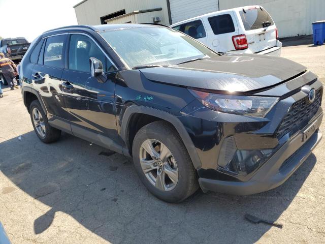 VIN 4T3MWRFVXNU070423 2022 Toyota RAV4, LE no.4