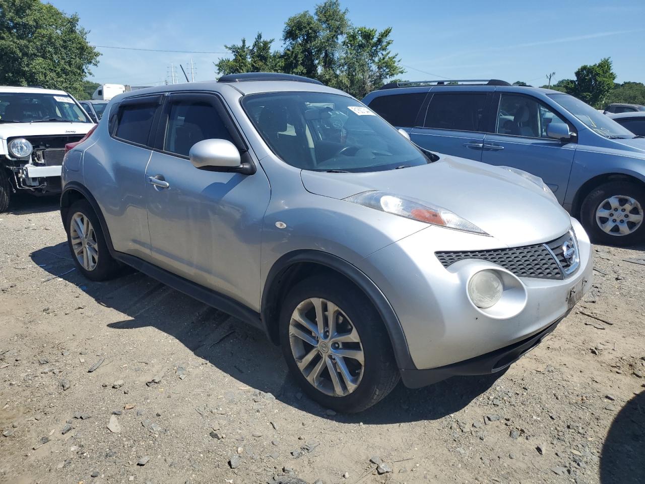 2014 Nissan Juke S vin: JN8AF5MV9ET357676