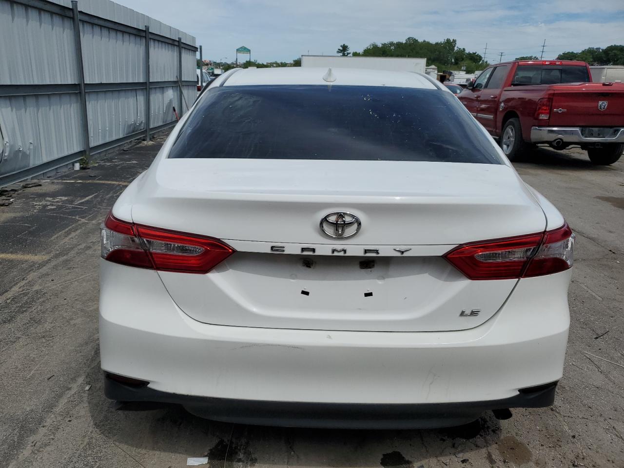 2020 Toyota Camry Le vin: 4T1C11AK4LU934798