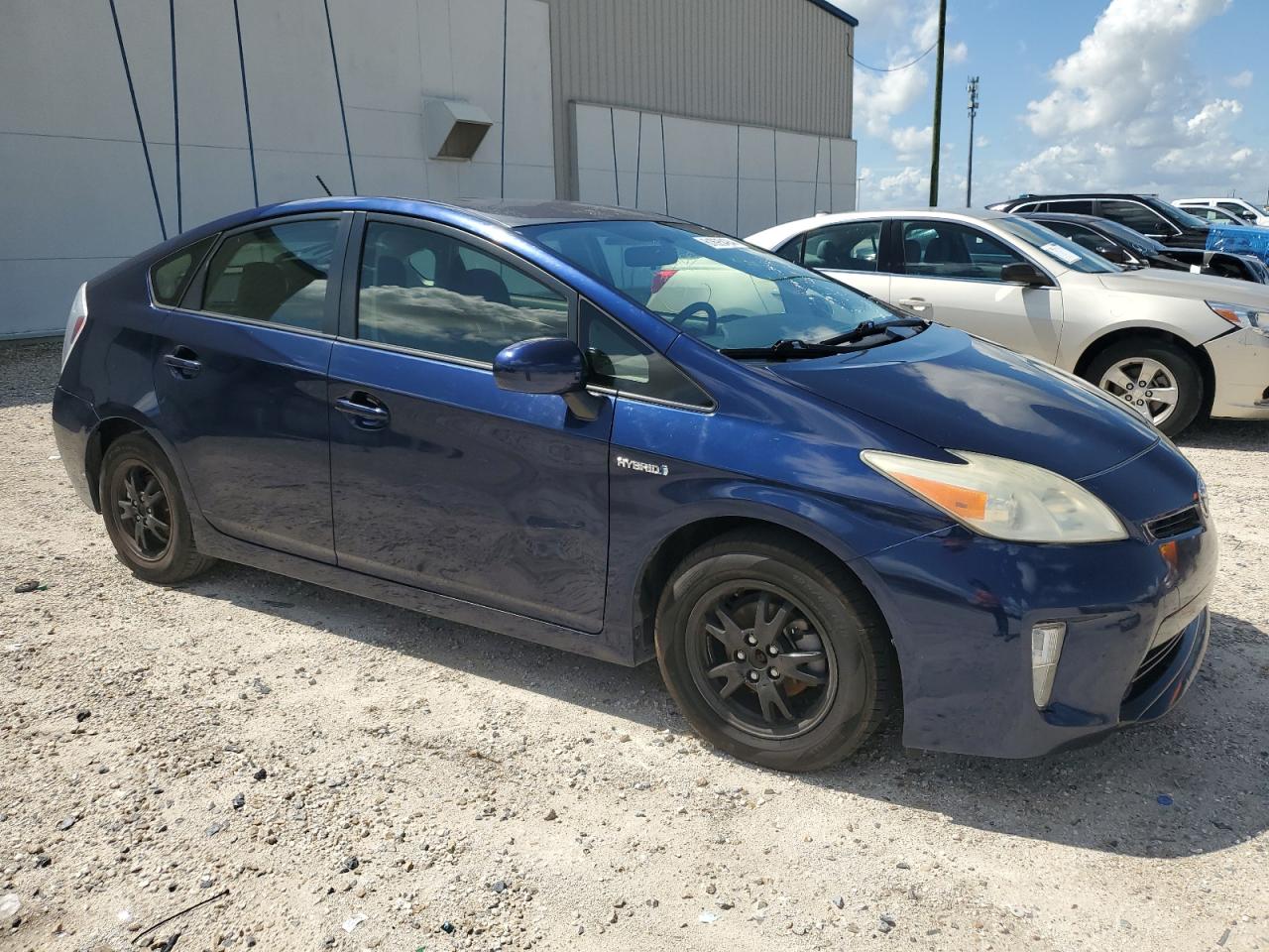 2014 Toyota Prius vin: JTDKN3DUXE1741721