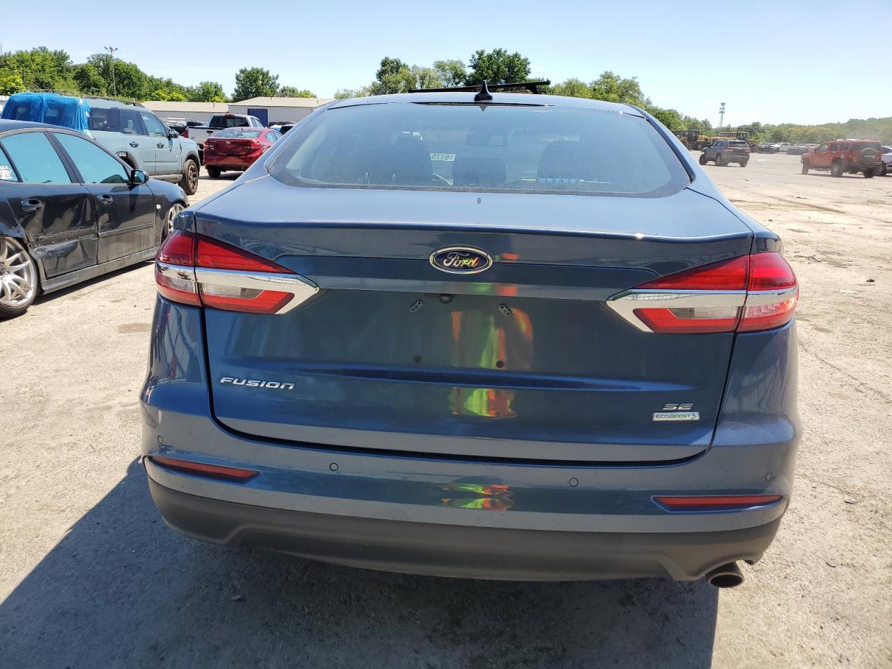 3FA6P0HD8KR111420 2019 Ford Fusion Se