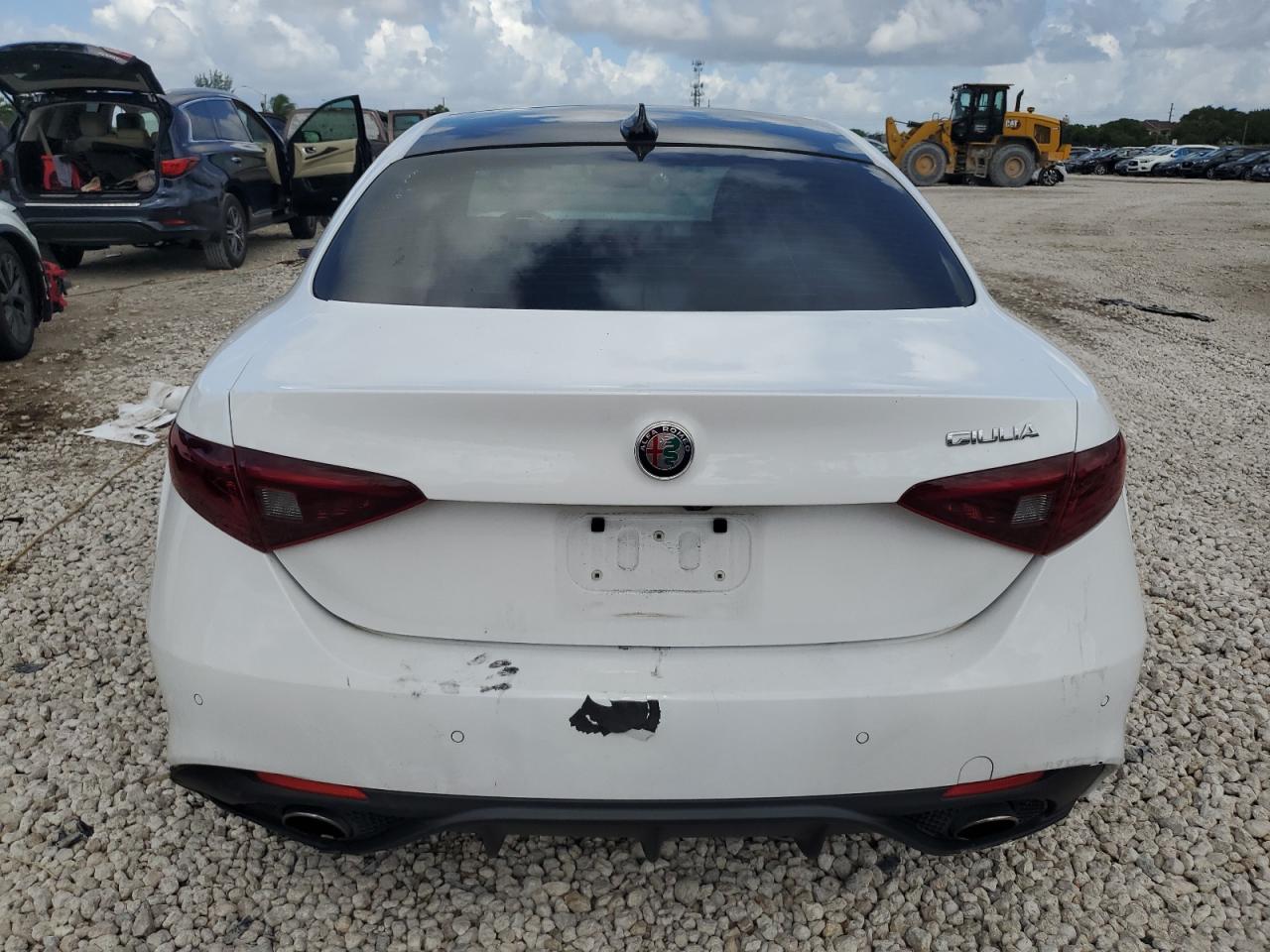 ZARFAMBNXK7600497 2019 Alfa Romeo Giulia Ti