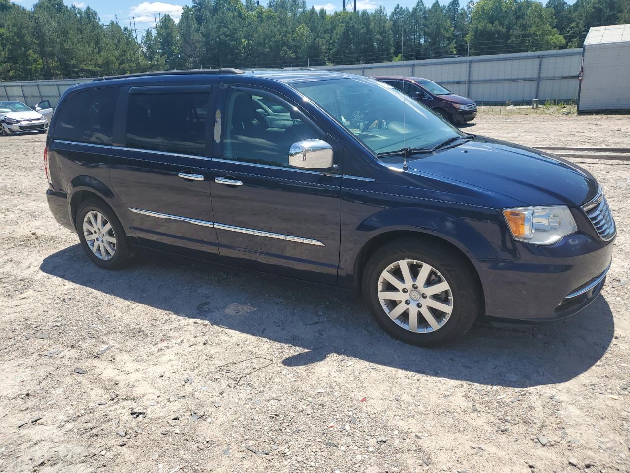 2016 Chrysler Town & Country Touring vin: 2C4RC1BG7GR185744