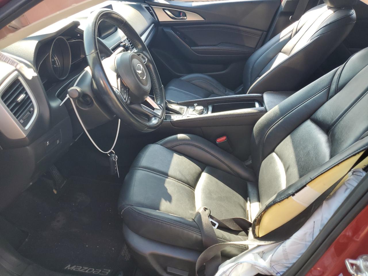 3MZBN1L34JM190130 2018 Mazda 3 Touring