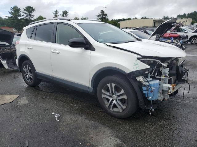 VIN JTMBFREVXGJ066107 2016 Toyota RAV4, LE no.4