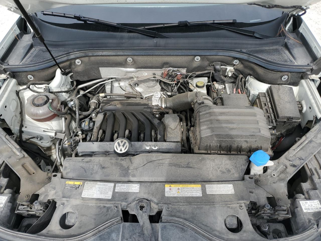 1V2TE2CA1MC220572 2021 Volkswagen Atlas Cross Sport Sel Premium