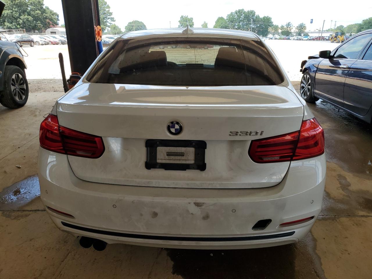 WBA8B9G33HNU52991 2017 BMW 330 I