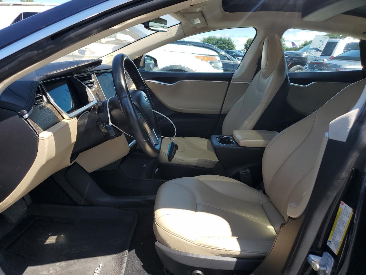 2013 Tesla Model S vin: 5YJSA1CG3DFP08772