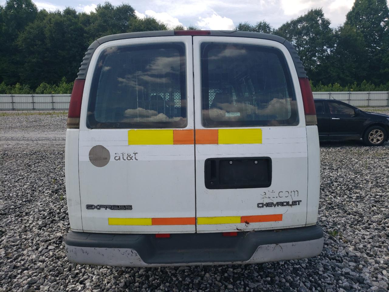 1GCFG25M8Y1215127 2000 Chevrolet Express G2500