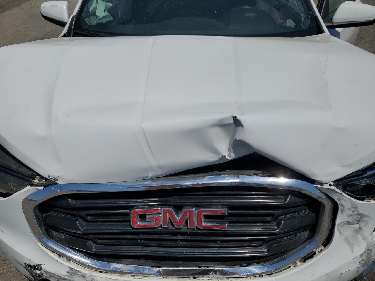 3GKALMEV1JL327913 2018 GMC Terrain Sle