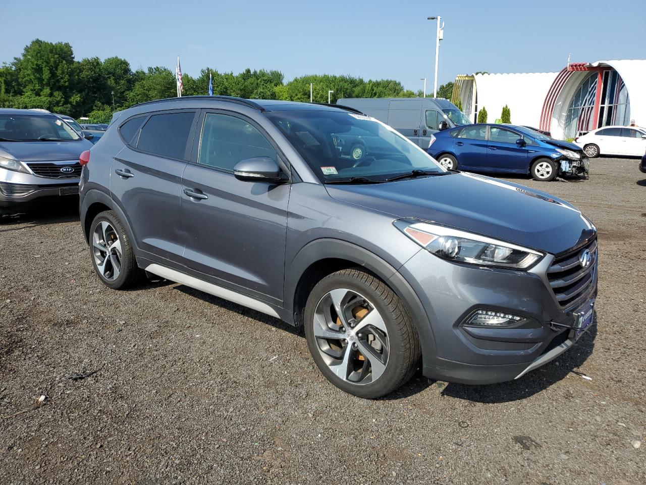 2018 Hyundai Tucson Value vin: KM8J3CA24JU724020