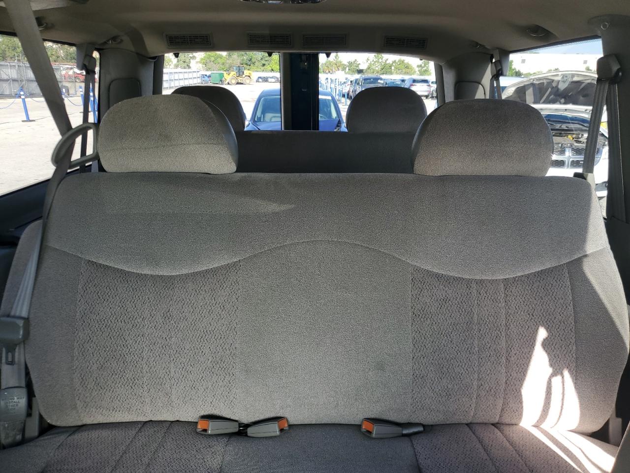 1GNDM19W9YB147105 2000 Chevrolet Astro