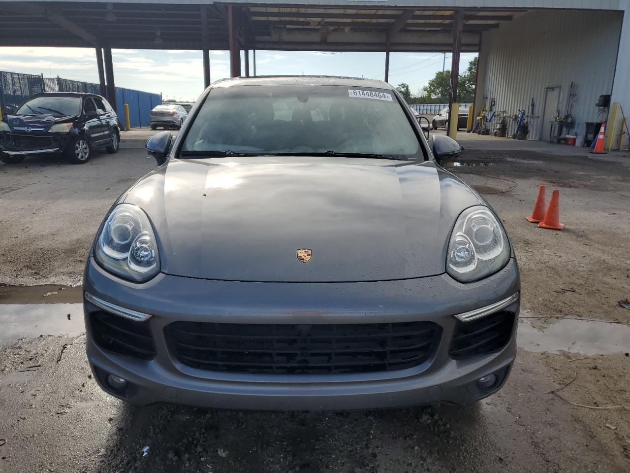 2018 Porsche Cayenne vin: WP1AA2A28JKA04976