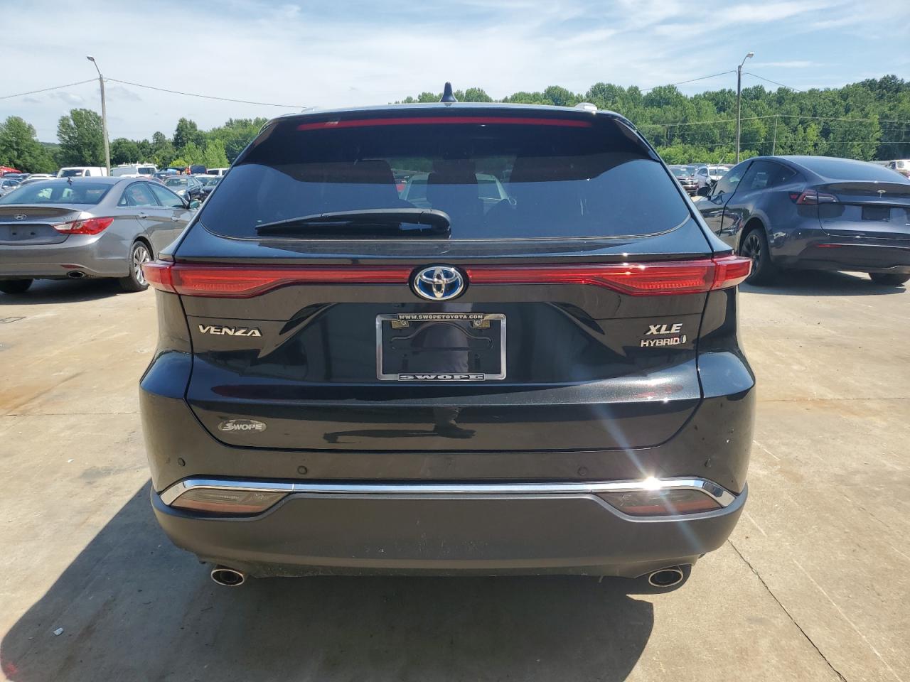 JTEAAAAH9NJ115558 2022 Toyota Venza Le