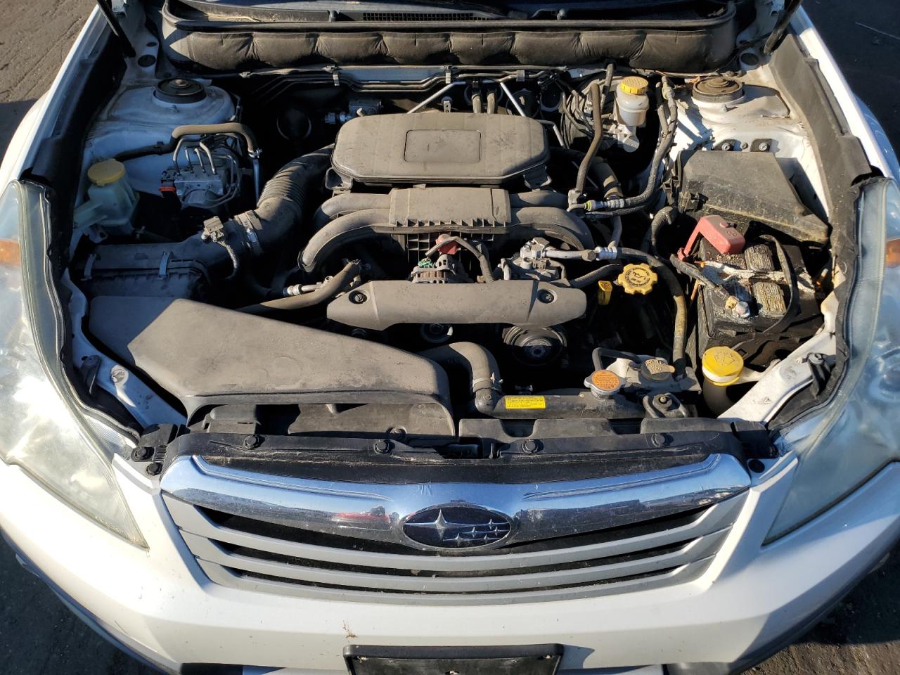 4S4BRCKC1B3403554 2011 Subaru Outback 2.5I Limited