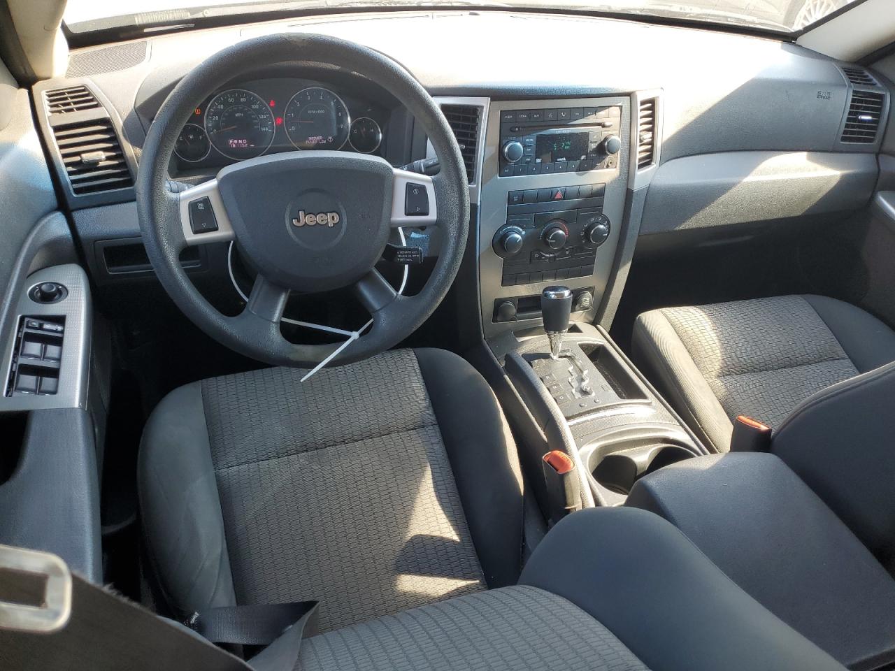 1J8GS48K58C181623 2008 Jeep Grand Cherokee Laredo