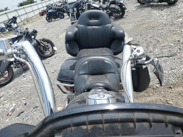 2015 HARLEY-DAVIDSON FLTRUSE CV 1HD1TAN12FB963092