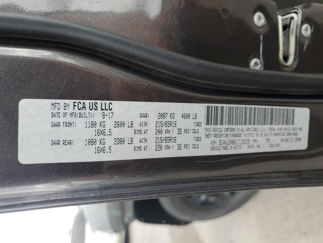 3C4NJDAB8JT135225 2018 Jeep Compass Sport