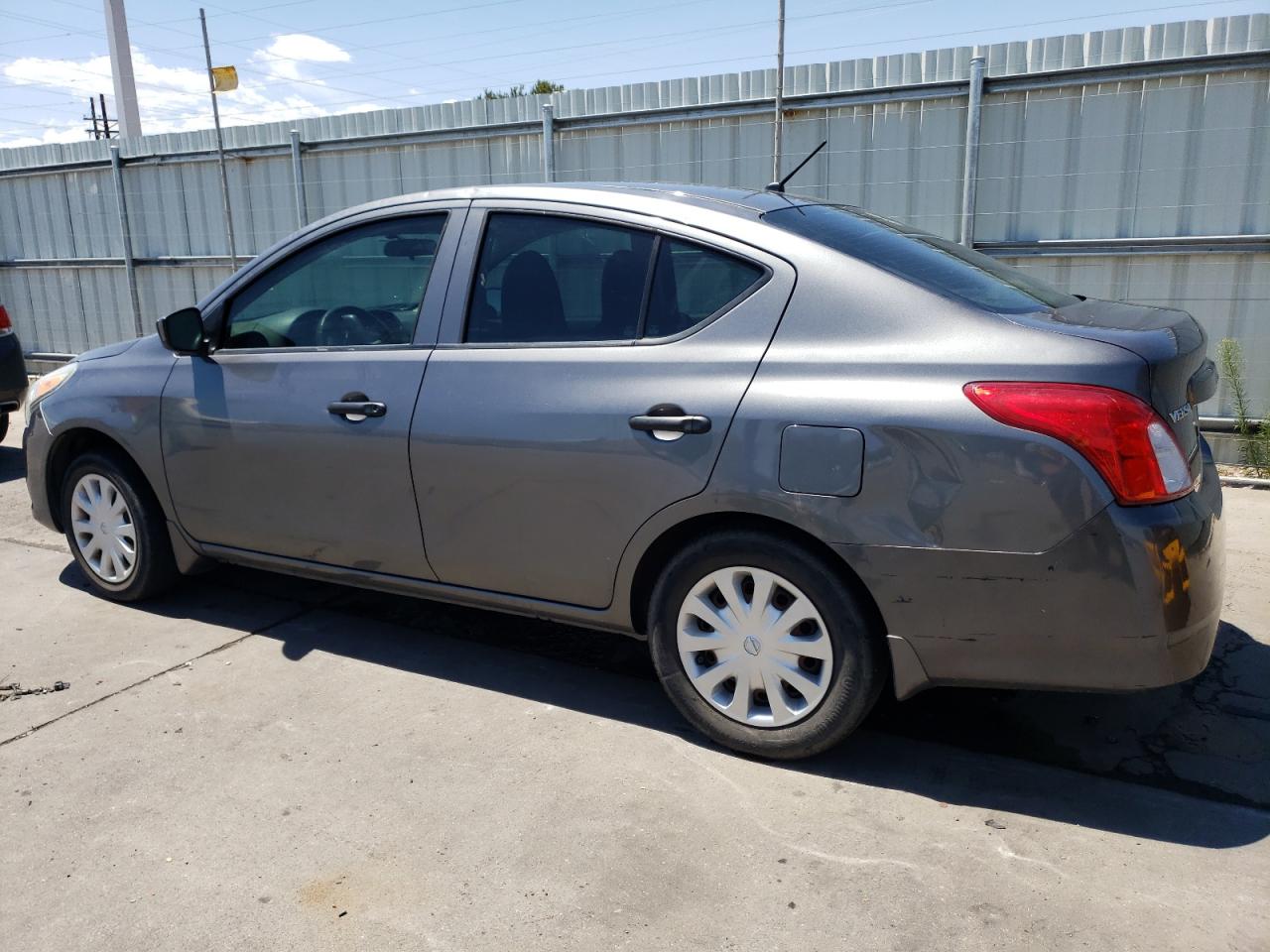 Lot #2936202162 2016 NISSAN VERSA S