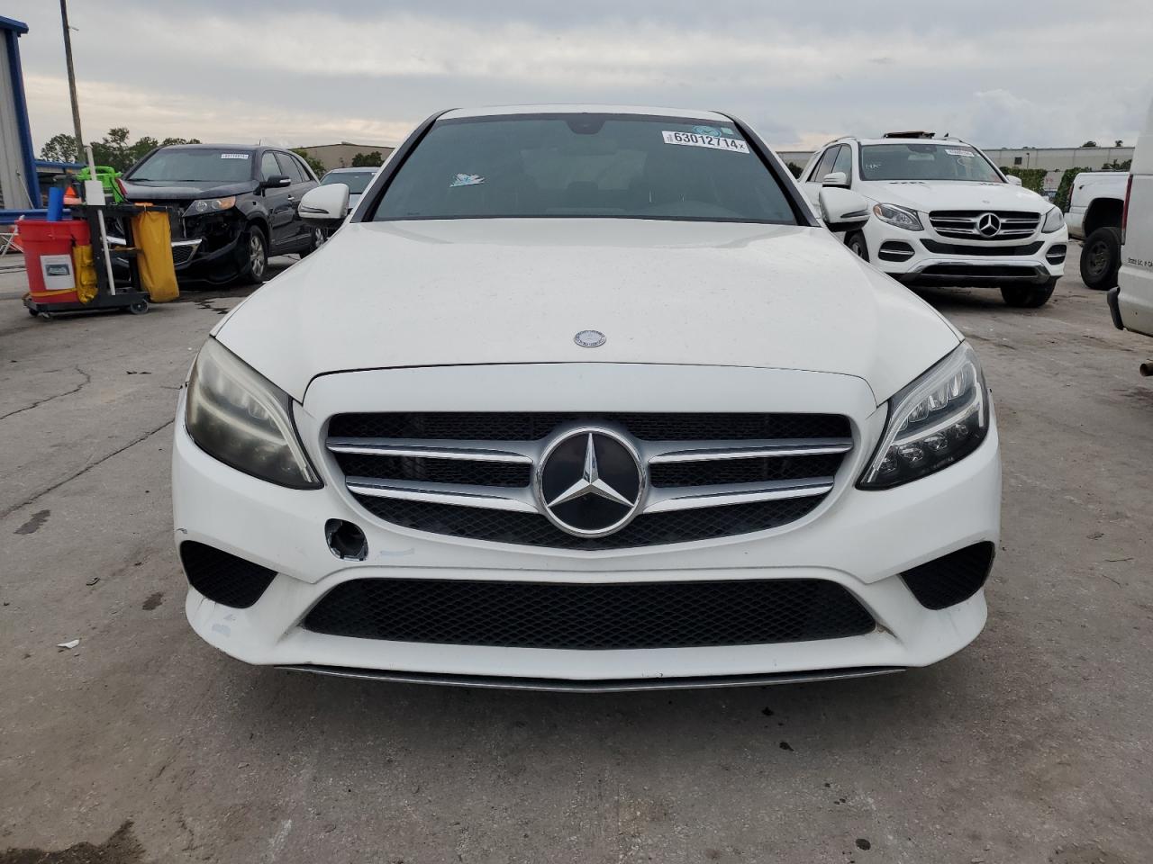 2019 Mercedes-Benz C 300 vin: 55SWF8DB1KU297558