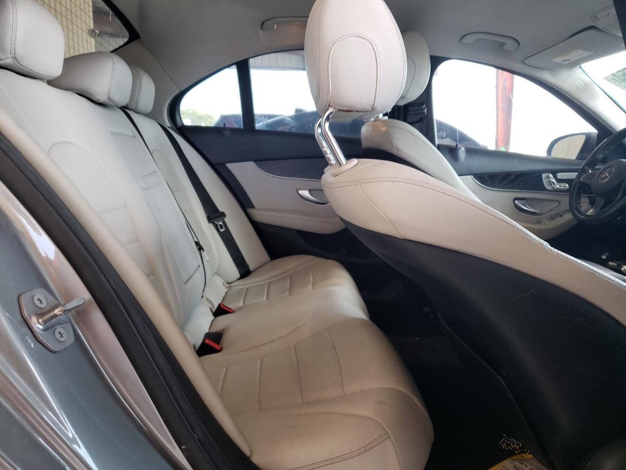 55SWF4JB9GU162218 2016 Mercedes-Benz C 300