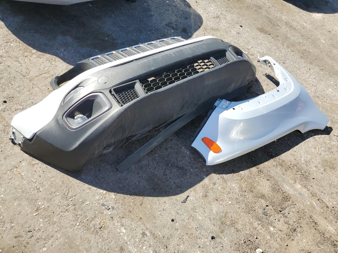 ZACCJABBXJPJ22890 2018 Jeep Renegade Latitude