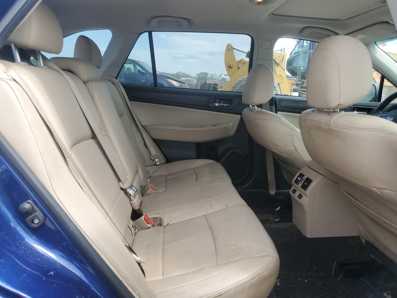 4S4BSBNC7F3260111 2015 Subaru Outback 2.5I Limited