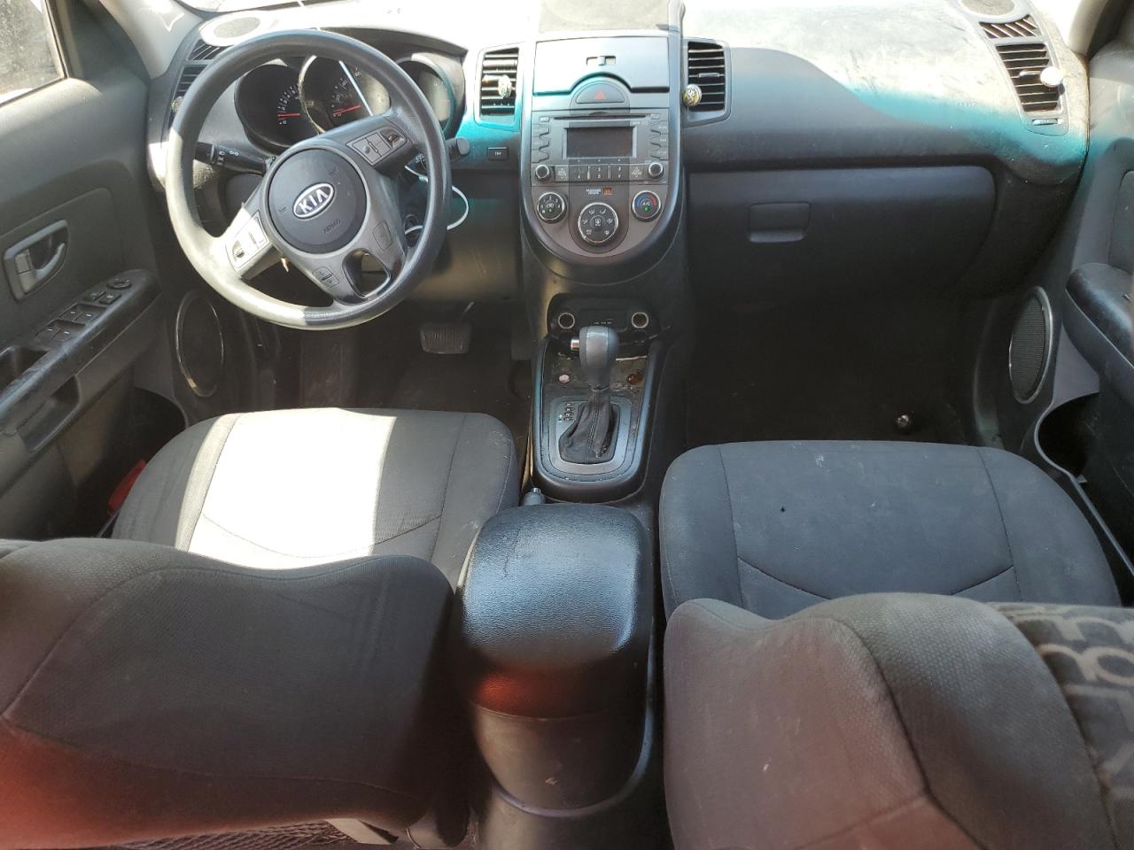 KNDJT2A22B7258196 2011 Kia Soul +