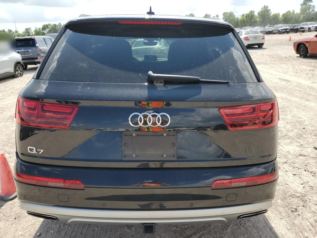 WA1LAAF77KD007683 2019 Audi Q7 Premium Plus