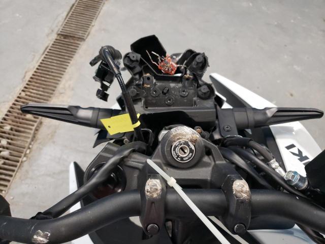 2023 SUZUKI GSX800 R - JS1EM11B7P7100141