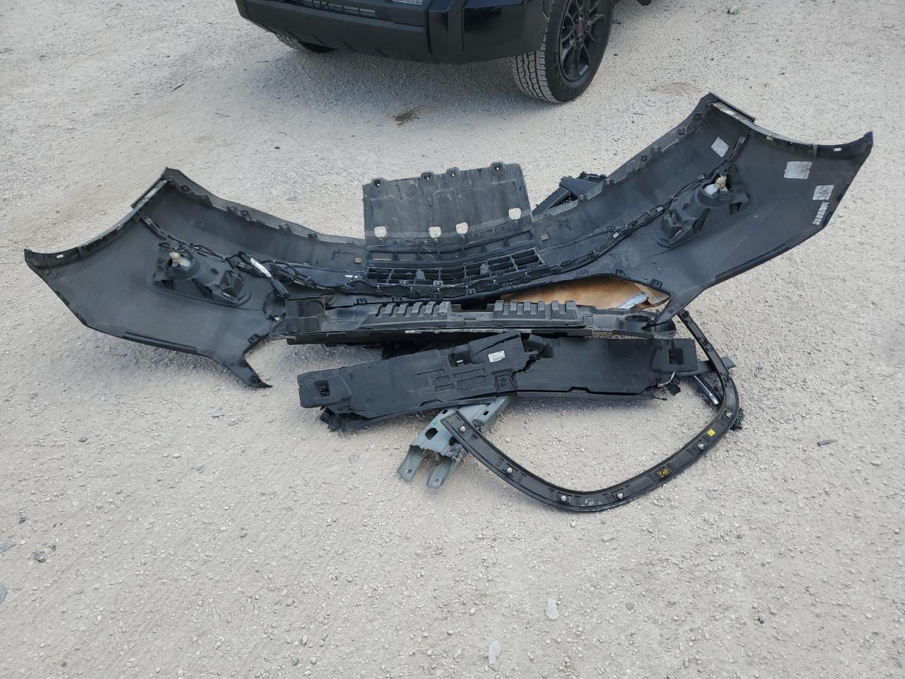 1GNERHKW3JJ274050 2018 Chevrolet Traverse Lt