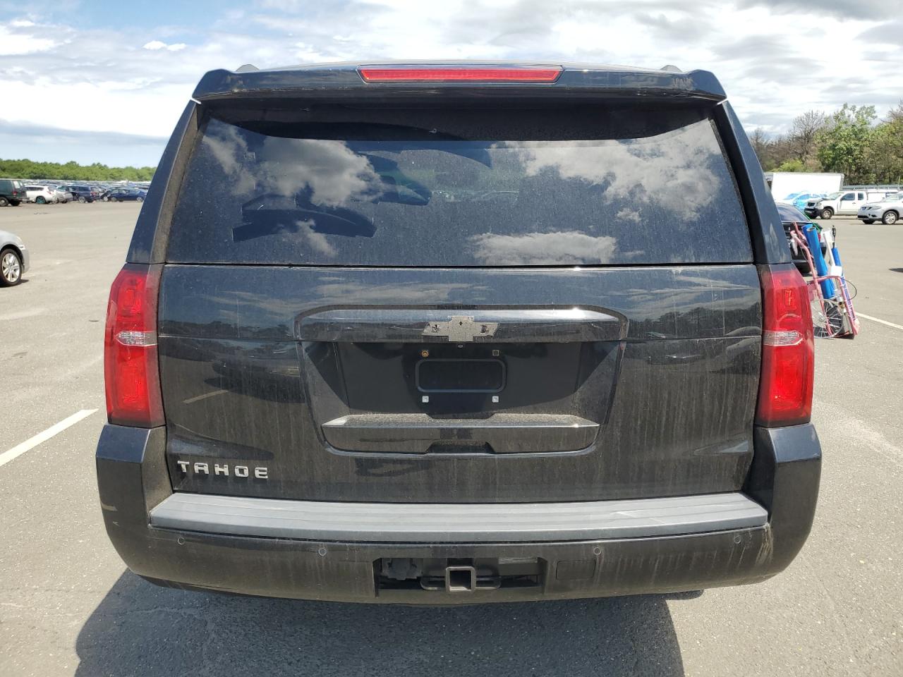 1GNSKBKC9KR201617 2019 Chevrolet Tahoe K1500 Lt