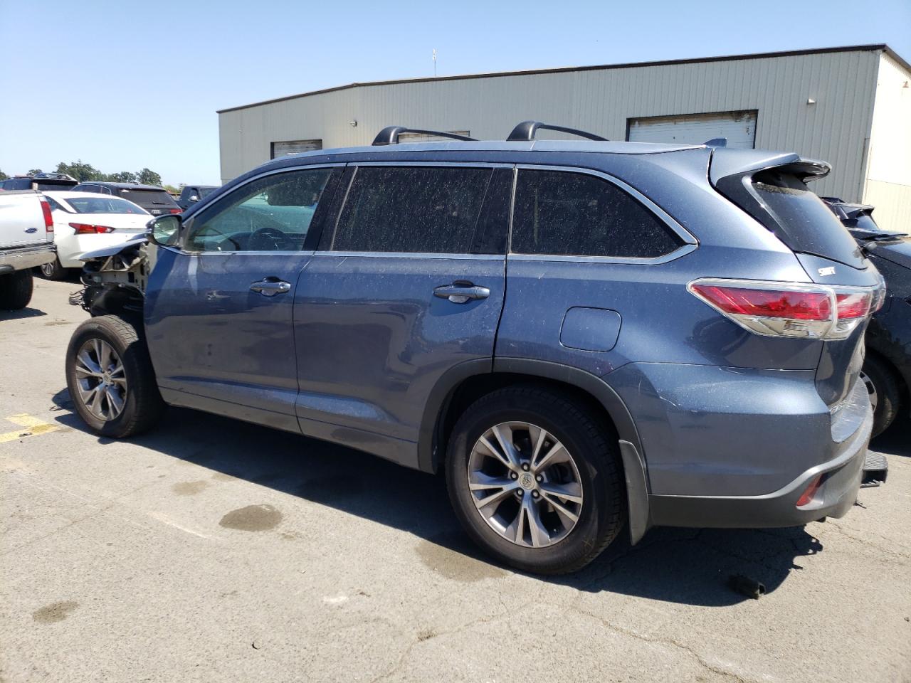 Lot #2759059163 2015 TOYOTA HIGHLANDER