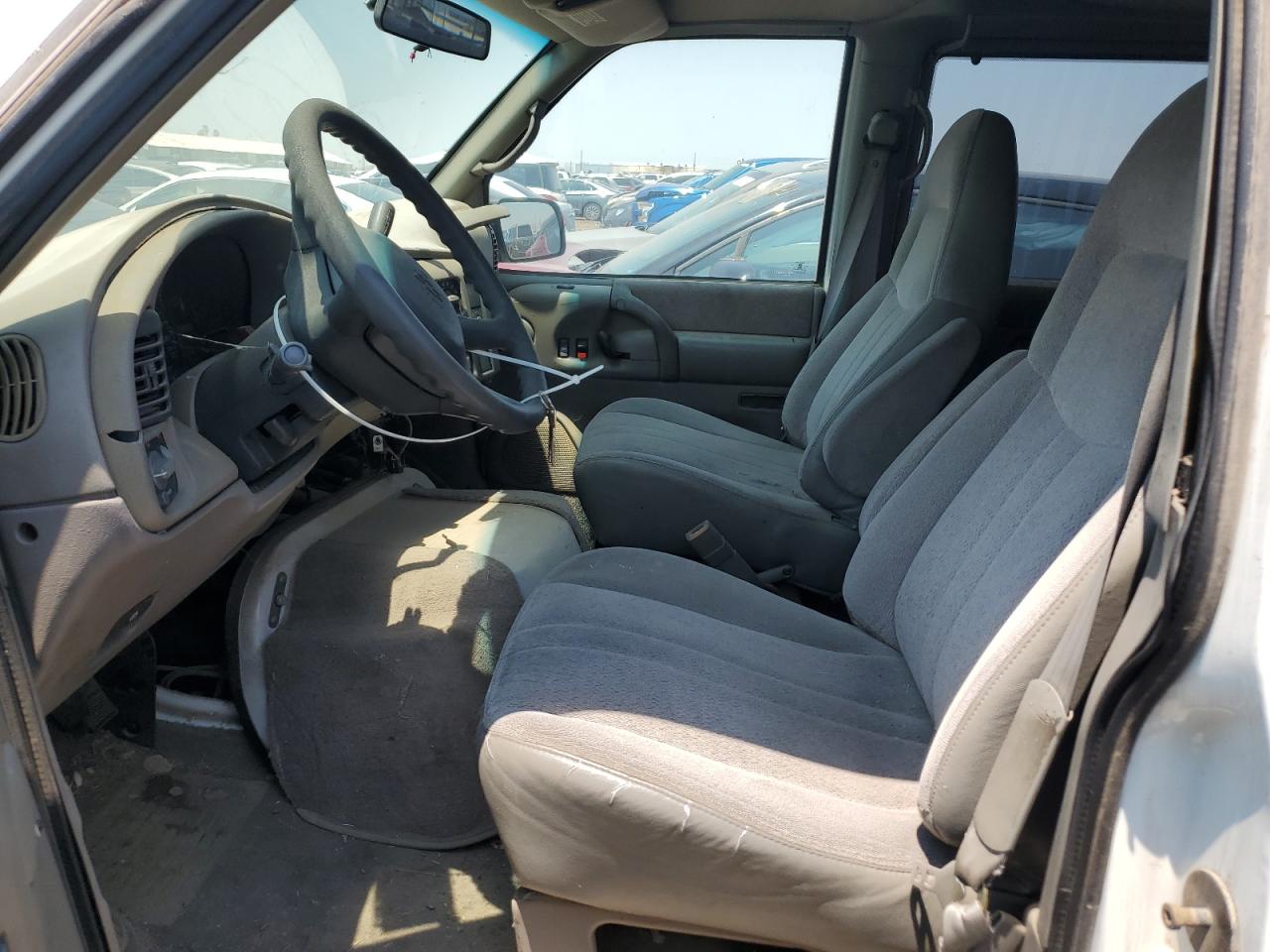 1GNDM19W3YB155894 2000 Chevrolet Astro