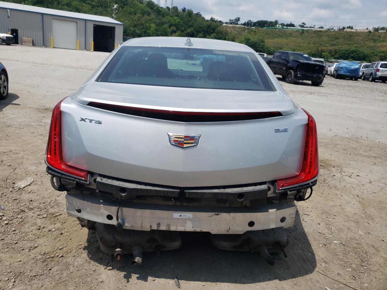 2G61M5S36J9116245 2018 Cadillac Xts Luxury