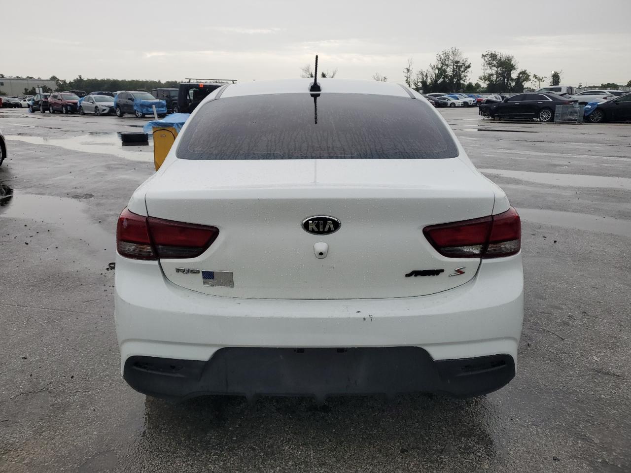 3KPA24AB2JE115410 2018 Kia Rio Lx