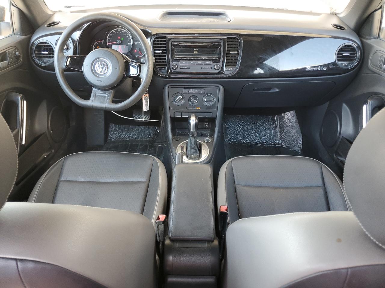 3VWF17AT0FM647929 2015 Volkswagen Beetle 1.8T