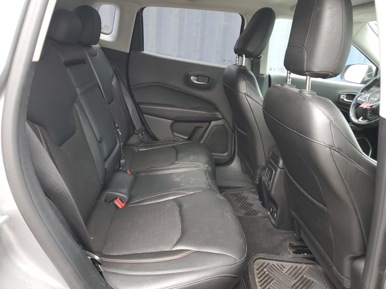 3C4NJDBB7JT333423 2018 Jeep Compass Latitude