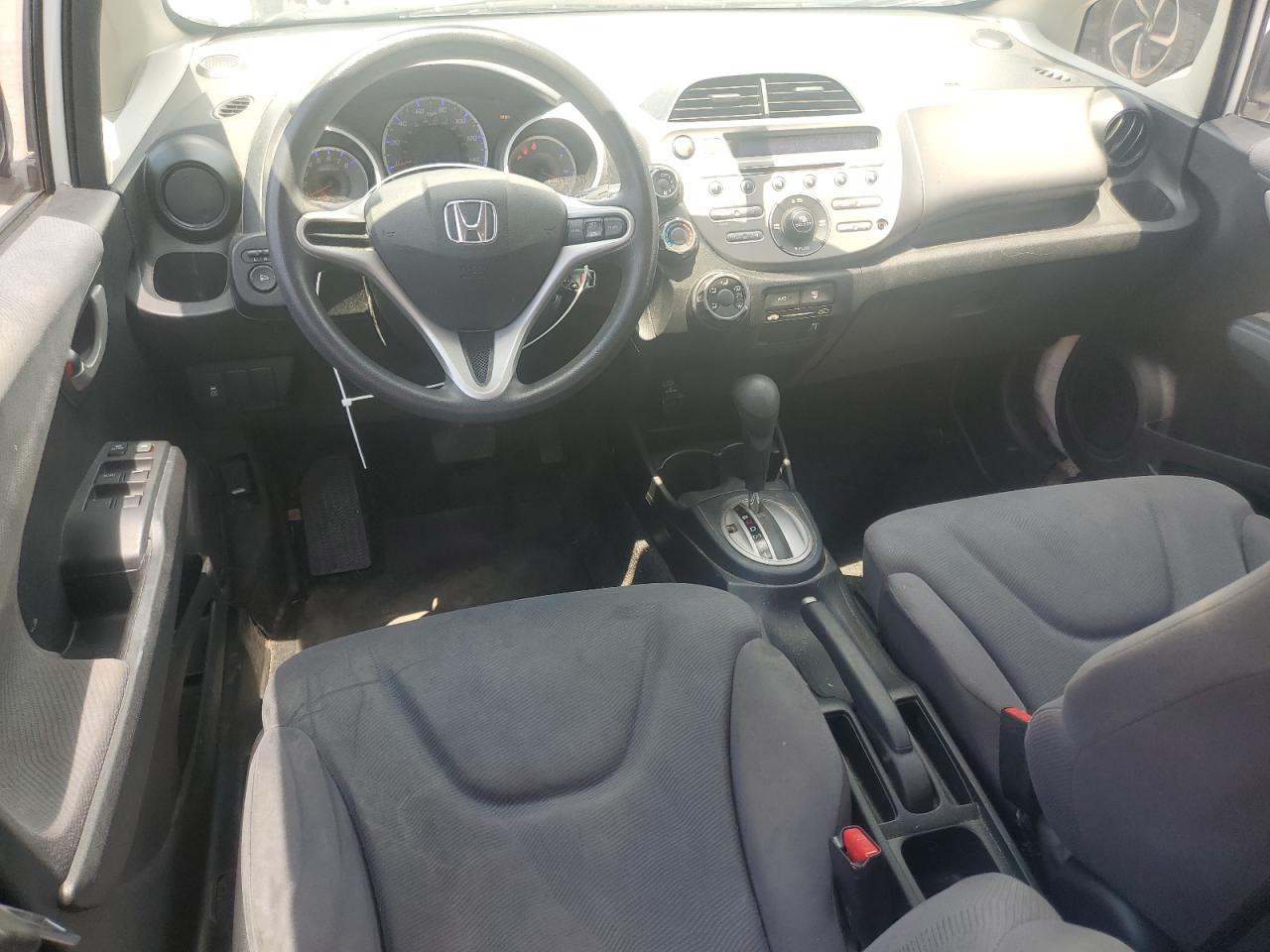 2013 Honda Fit vin: JHMGE8H34DC070651