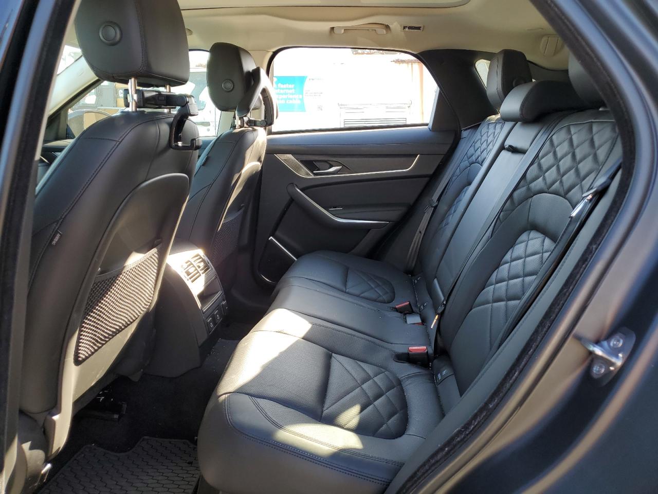 SADCJ2EX0NA698630 2022 Jaguar F-Pace S