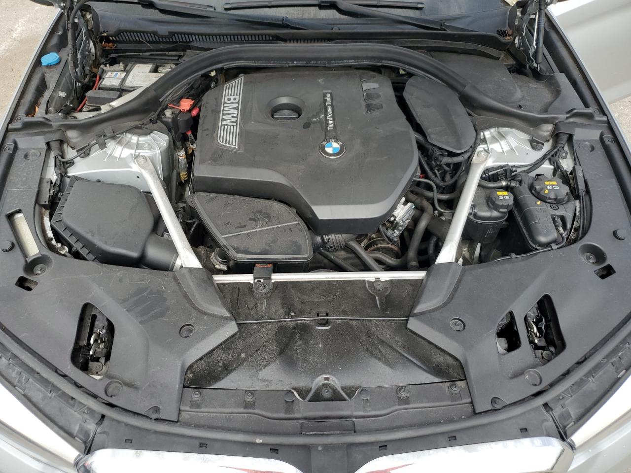 WBAJA7C51KG911687 2019 BMW 530 Xi